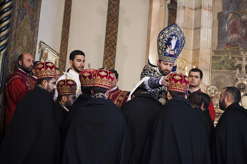 Մայր Աթոռ Սուրբ Էջմիածնում տեղի ունեցավ քահանայական ձեռնադրություն