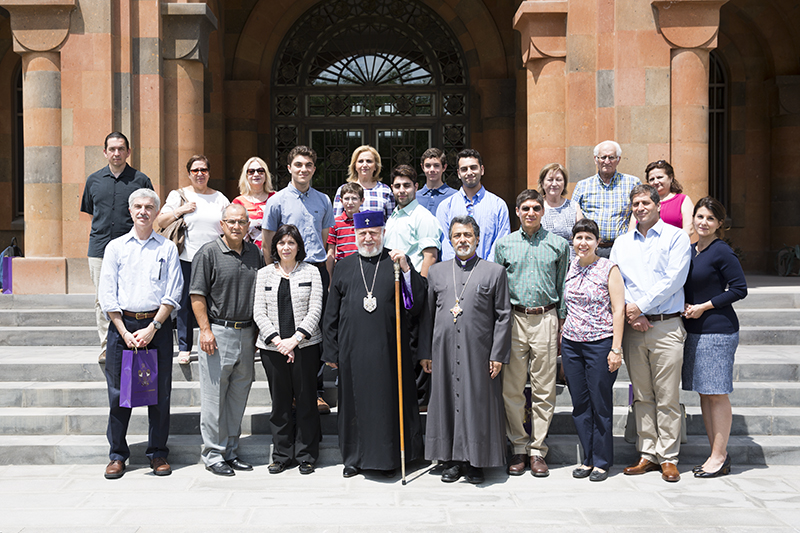 Ամենայն Հայոց Կաթողիկոսն ընդունեց Թրբանճեան ընտանիքին