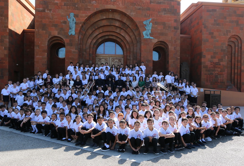 Արեւմտեան թեմի հովանու ներքոյ գործող շաբաթօրեայ դպրոցներ են յաճախում աւելի քան 1200 պատանիներ եւ աղջիկներ