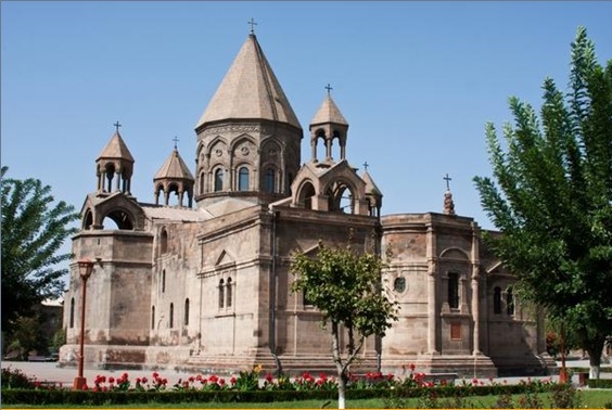 The Feast of Holy Etchmiadzin, Marking the Golden Vision of St. Gregory the Illuminator, is Celebrated at St. Leon Armenian Cathedral in an Uplifting Service