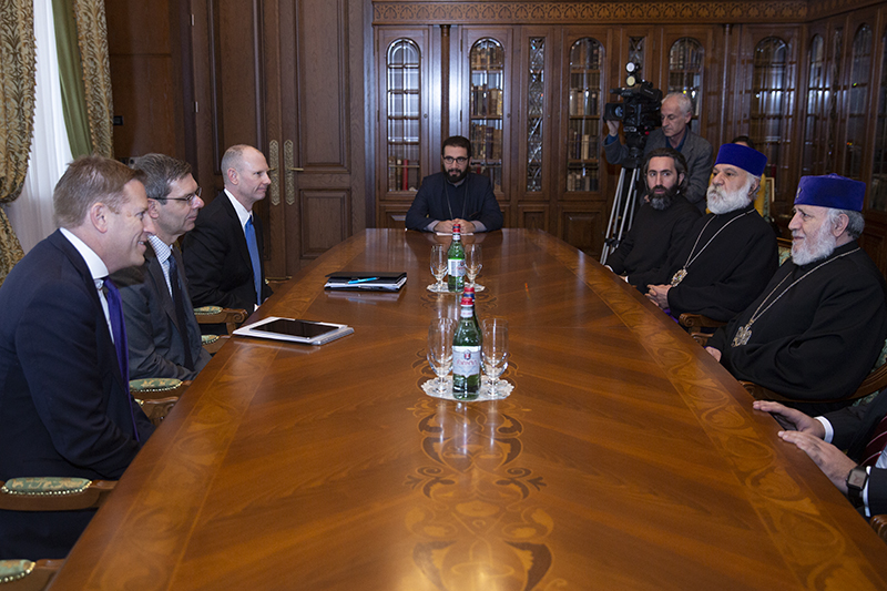 Catholicos of All Armenians Received the Delegation of the Museum of the Bible in Washington