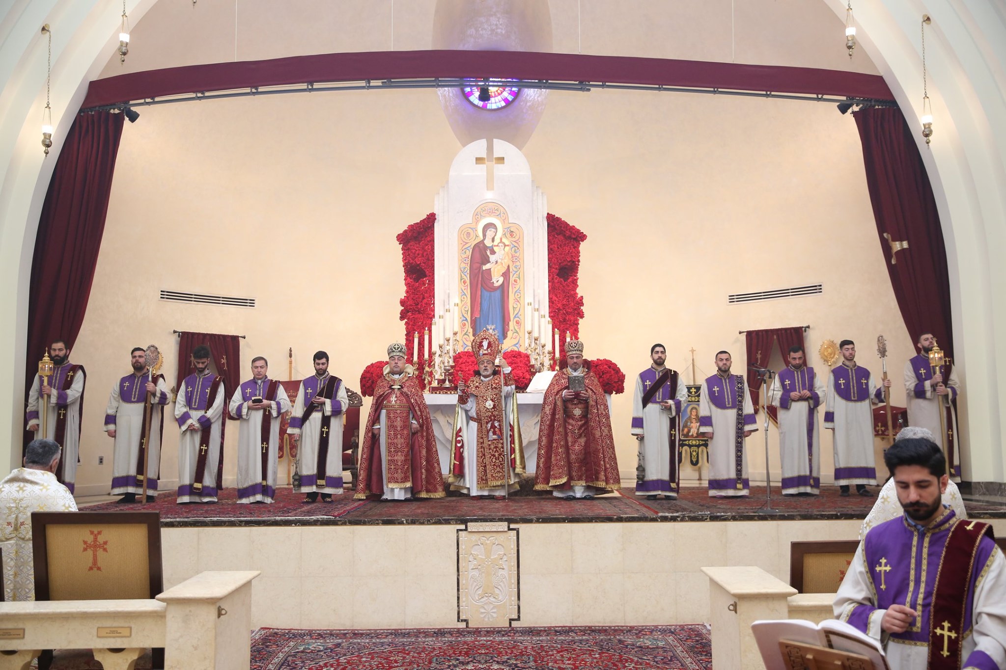 Holy Easter Celebration at St. Leon (Srbots Ghevontiants) Armenian Cathedral