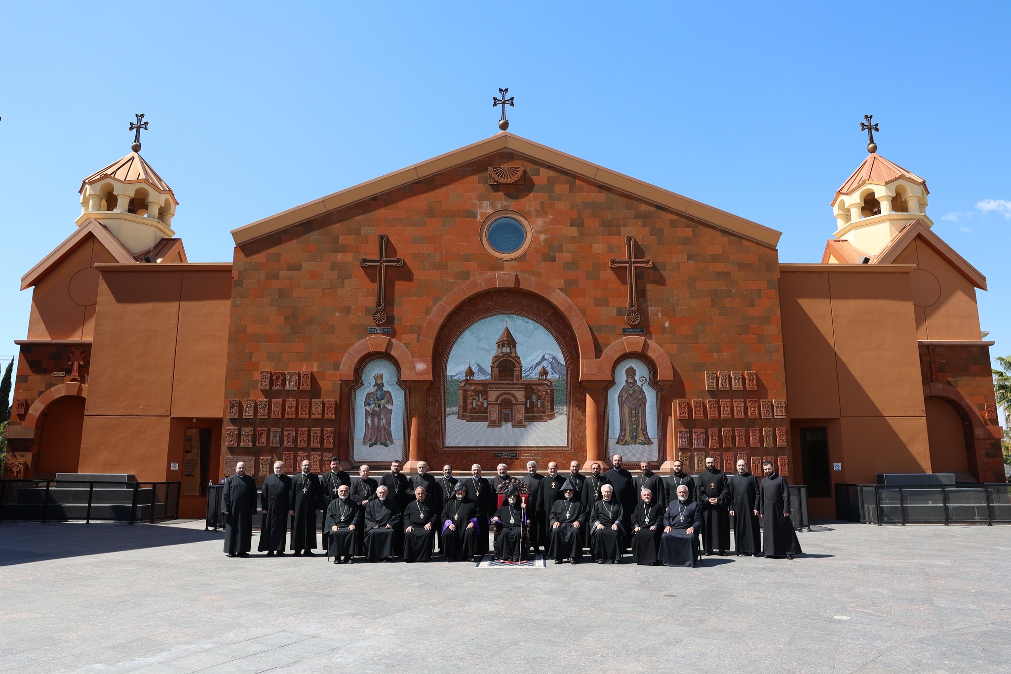 ՀԻՒՍԻՍԱՅԻՆ ԱՄԵՐԻԿԱՅԻ ԱՐԵՒՄՏԵԱՆ ԹԵՄԻ ՀՈԳԵՒՈՐԱԿԱՆԱՑ ԸՆԴՀԱՆՈՒՐ ԺՈՂՈՎ