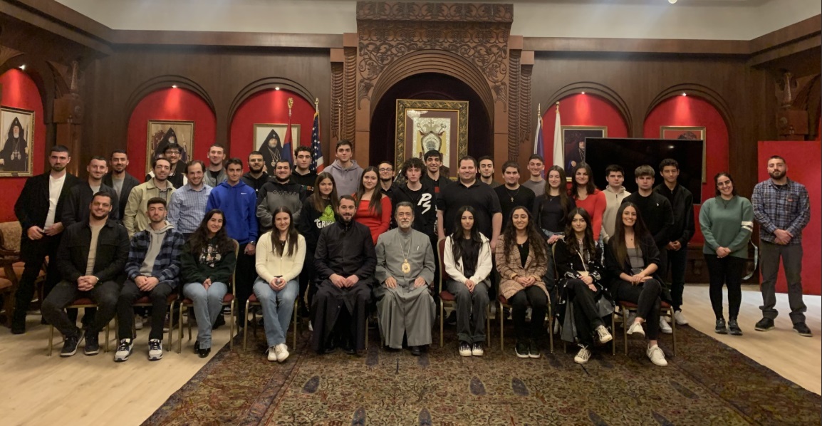 Western Diocese Hosts ACYO Christmas Fellowship