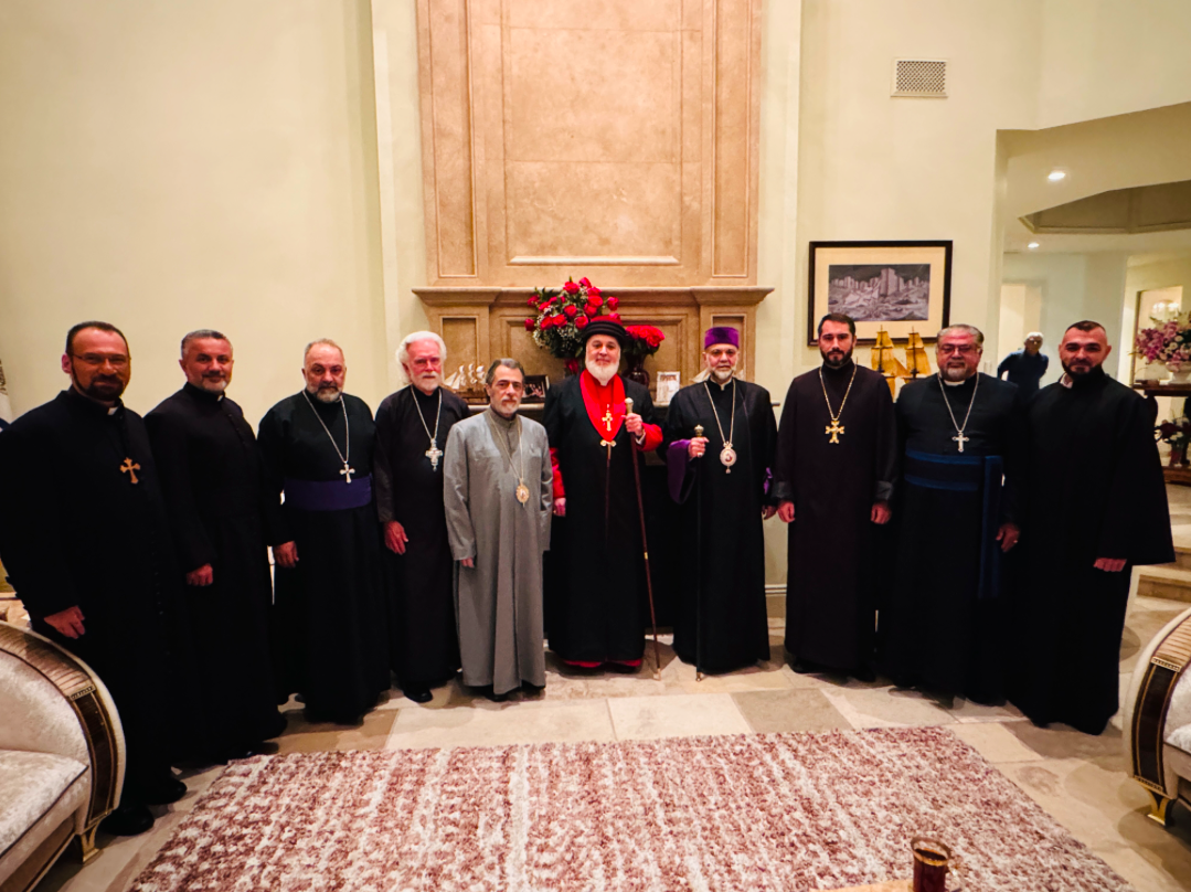 Primate Attends Reception in Honor of His Holiness Mar Awa III