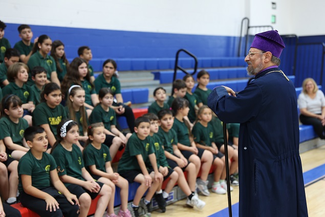 Ն․Ա․Տ. ՍԱՀԱԿ Բ․ ՊԱՏՐԻԱՐՔ ՀԱՅՐԸ  ՕՐՀՆԱԲԵՐ ԱՅՑԵԼՈՒԹԵԱՄԲ  ԺԱՄԱՆԵՑ ԼՈՍ ԱՆՃԵԼԸՍ