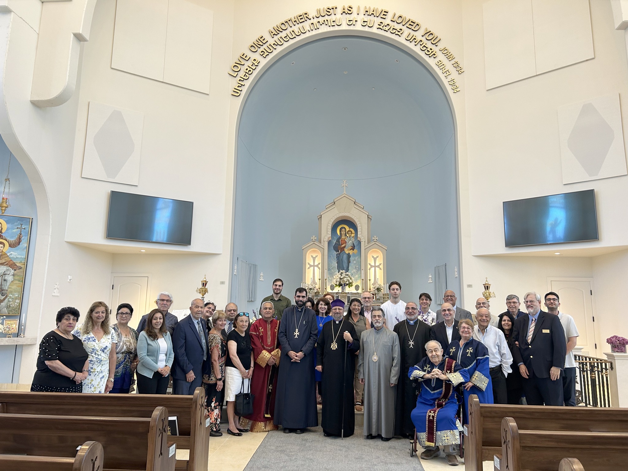 ՊԱՏՐԻԱՐՔ ՀԱՅՐԸ ԱՅՑԵԼԵՑ ՍԱՆ ՏԻԷԿՈՅԻ Ս. ՍԱՐԳԻՍ ԵԿԵՂԵՑԻՆ