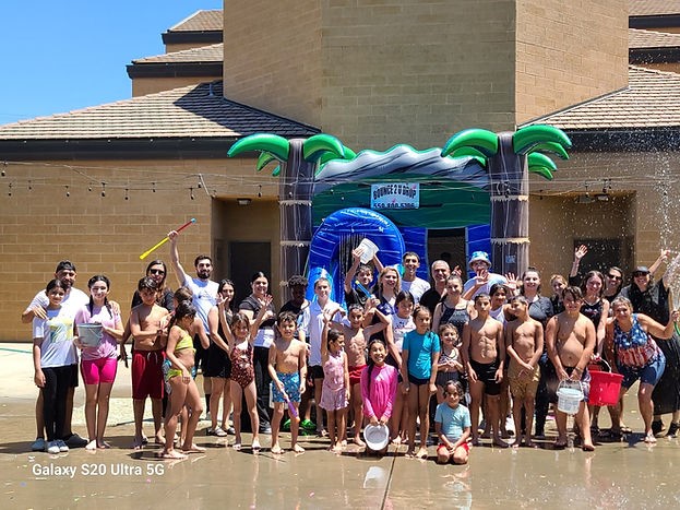 Վարդավառի ուրախ տոնակատարություն Ֆրեզնոյի Սուրբ Պողոս եկեղեցու շաբաթօրյա վարժարանում