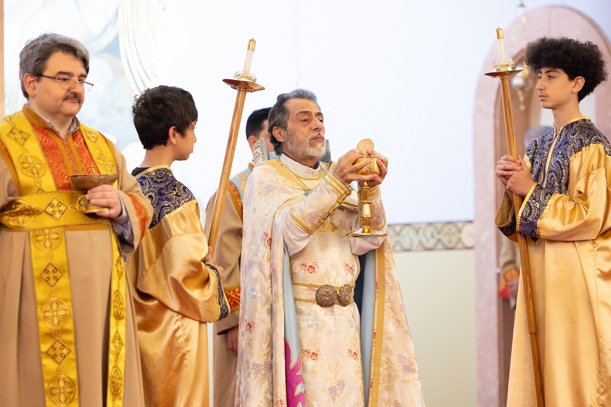 PRIMATE’S PASTORAL VISIT TO ST. GREGORY THE ILLUMINATOR ARMENIAN CHURCH OF PASADENA ON THE OCCASIONS OF THE FEAST OF THE “ST. GREGORY’S COMMITMENT THE PIT” AND “FAMILY DAY”